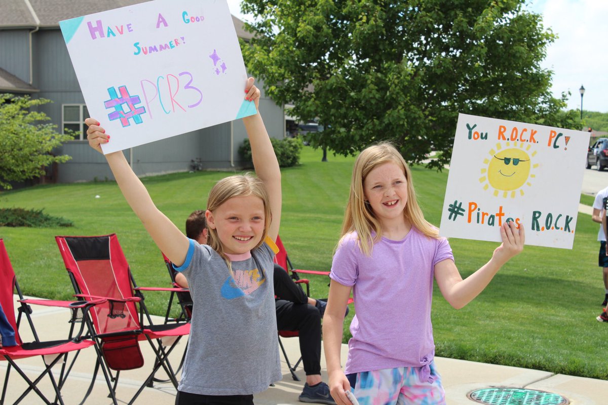 PlatteCountyR3's tweet photo. We love a parade! Great to see so many families on the last day of school! Have a great summer—we’re #PCR3Proud of you! https://t.co/AVmogVr7ww