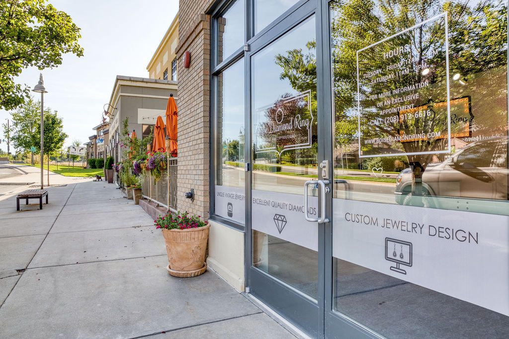 BoiseDiamond's tweet photo. ATTENTION: We will be opening our doors for walk-ins starting this Tuesday, May 26th, the day after Memorial Day! We are so excited to re-open our doors and see all of your smiling faces! Come by and say hello! #boise #covid19 #idaho #jewelry #boiselocal #idaholocal https://t.co/J57O6bU8ee