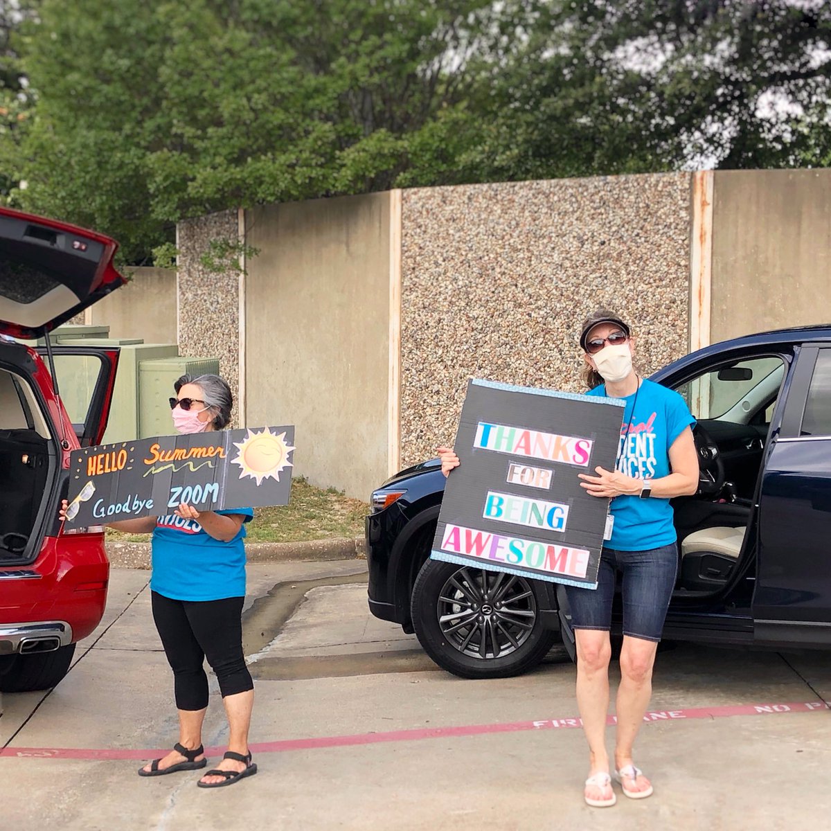 genevraelaine's tweet photo. So glad I got to safely celebrate the amazing @SSSRISD team! 😊 Thankful to have such a great team today &amp; every day #RISDLastDay ☀️ https://t.co/4bnrSu3jS0