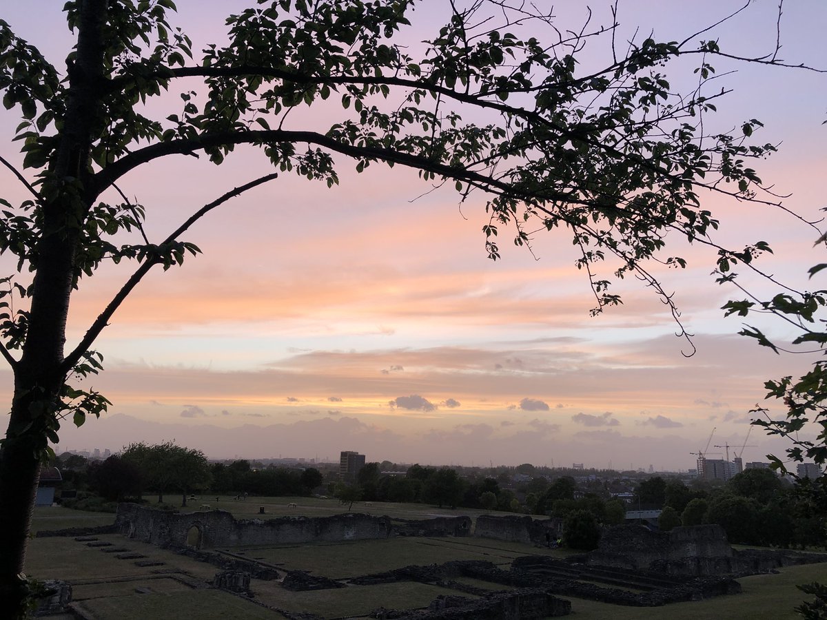 NutritiousMind's tweet photo. The sky was absolutely incredible tonight...❤️ I’m feeling happy...😊
Good night #SunsetAngels
Sweet dreams 😘
@enits5
@Rekwahiba
@Dahl_Consult
@alicia_budhram
@anamikadunknown
@loveGoldenHeart
@kritimakhija
#nofilter #sunsetphotography #SunsetLoversClub #sunset https://t.co/knmntaoiPh