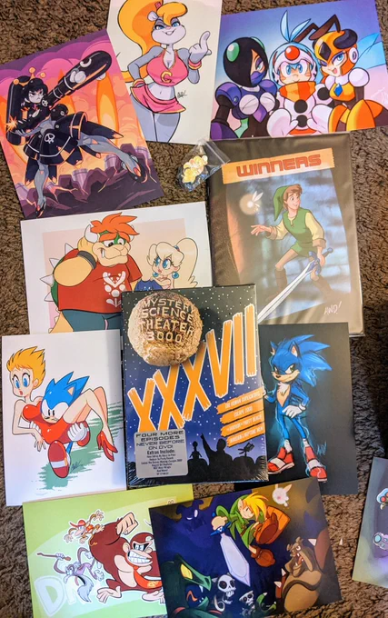 Going to do the next raffle! I'll be giving away MST3K Volume XXXVII along with all these other goodies
https://t.co/FrcKeMKYNp 