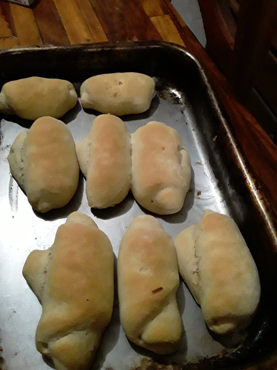 ptopelo's tweet image. #BreadTime😋