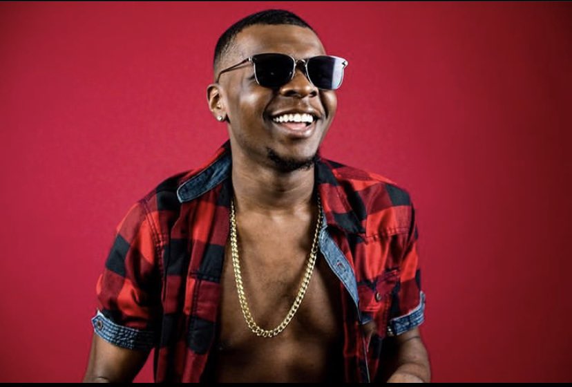 All smiles 😎
.
.
.
#gay #lgbt #lgbtphotography #sexy #portraits