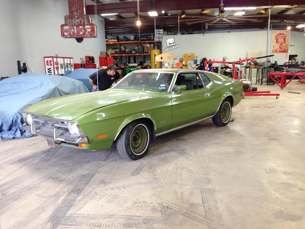 ModMustangs's tweet image. Mustang mania!

They pick up a &quot;Holy Grail&quot; Boss 429 Mustang in Season 5, Episode  2 of Fast N&apos; Loud. Watch it NOW on the @MotorTrendApp!

Stream all episodes and get the App for only $1/month here 👉bit.ly/36oimm4 #FastNLoud #MotorTrend