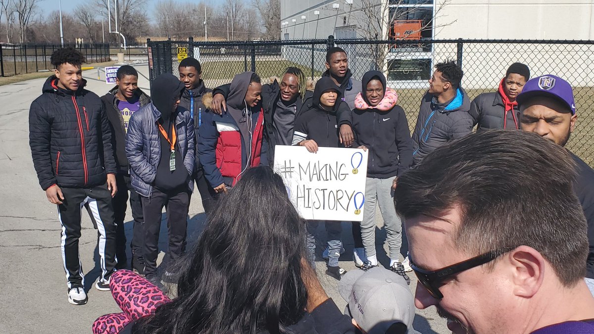 OmariJGarrett's tweet photo. Favorite memory from this year was experiencing history!!! #memories #TFNPride #TeamPhenomenal215 https://t.co/UXxDOTl6FT