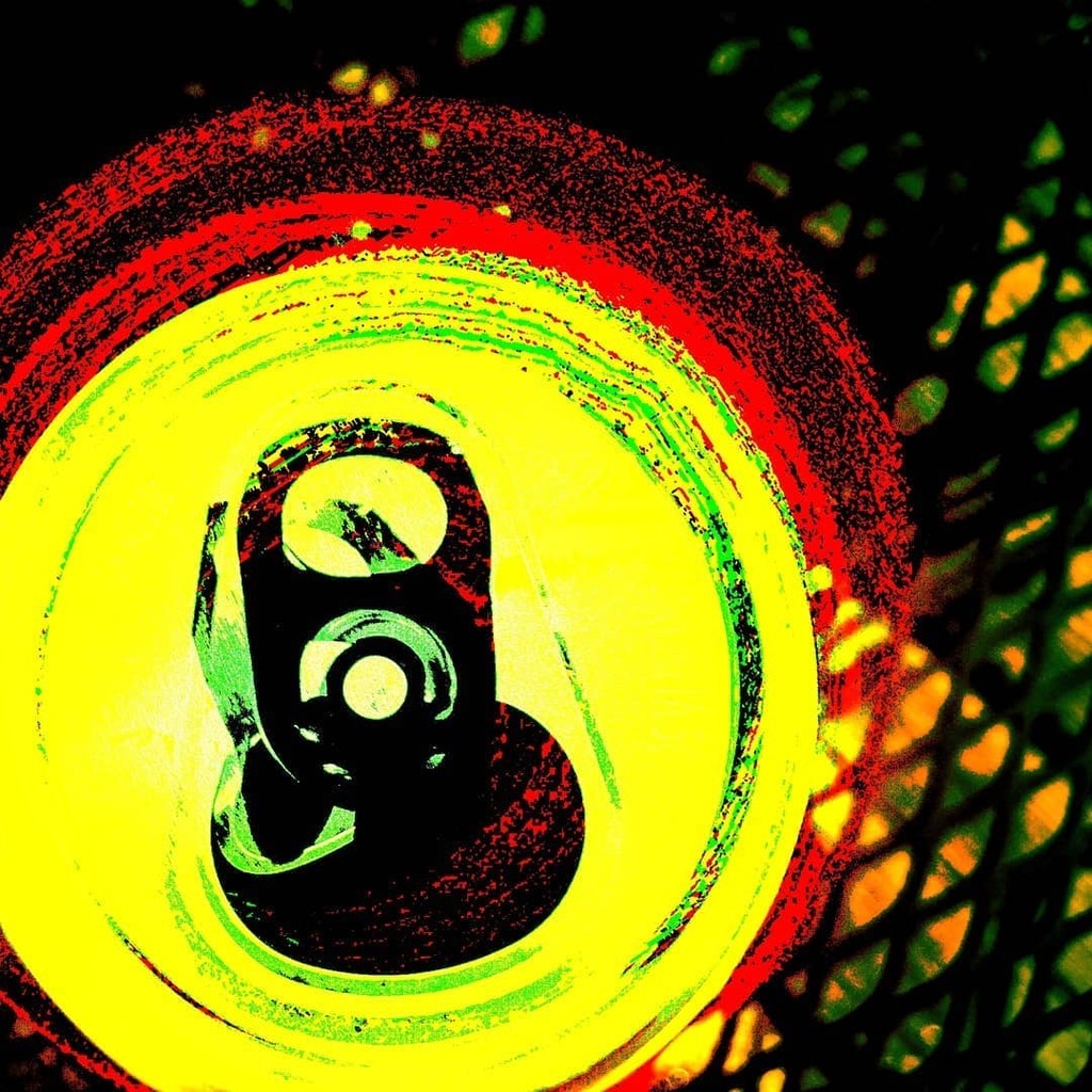 nikkiana's tweet photo. Poppin' tops!
#aluminumcan #poptab #yellow #doubleexposure #compositephotography #composite #digitalcomposite #art #instart #photography https://t.co/KLRQAigf6M https://t.co/l4GqeeSDFl