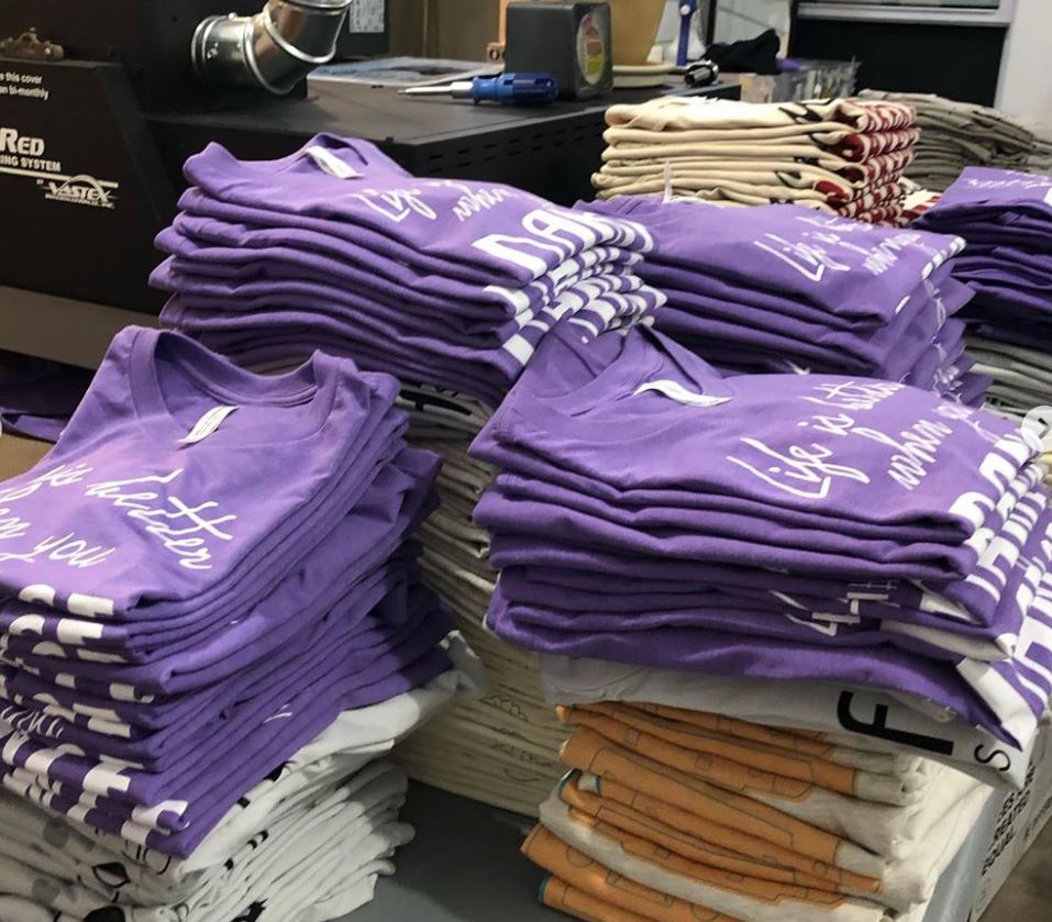 FOX29philly's tweet image. How one local business is helping others stay afloat, one T-SHIRT at a time! #keepinlocalopen #Fox29GoodDay @WiderAwakePrint @FOX29philly @MikeFOX29 @AlexHolleyFOX29