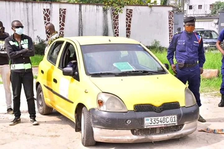 379 kuluna et 20 bandits à mains armées ont été présentés au gouverneur de la ville de Kinshasa vendredi 22 mai 2020 par la <a href="/comgenpnc/">PNC</a> . <a href="/ida_sawyer/">Ida Sawyer</a> <a href="/KapiambaGeorges/">Georges Kapiamba</a>