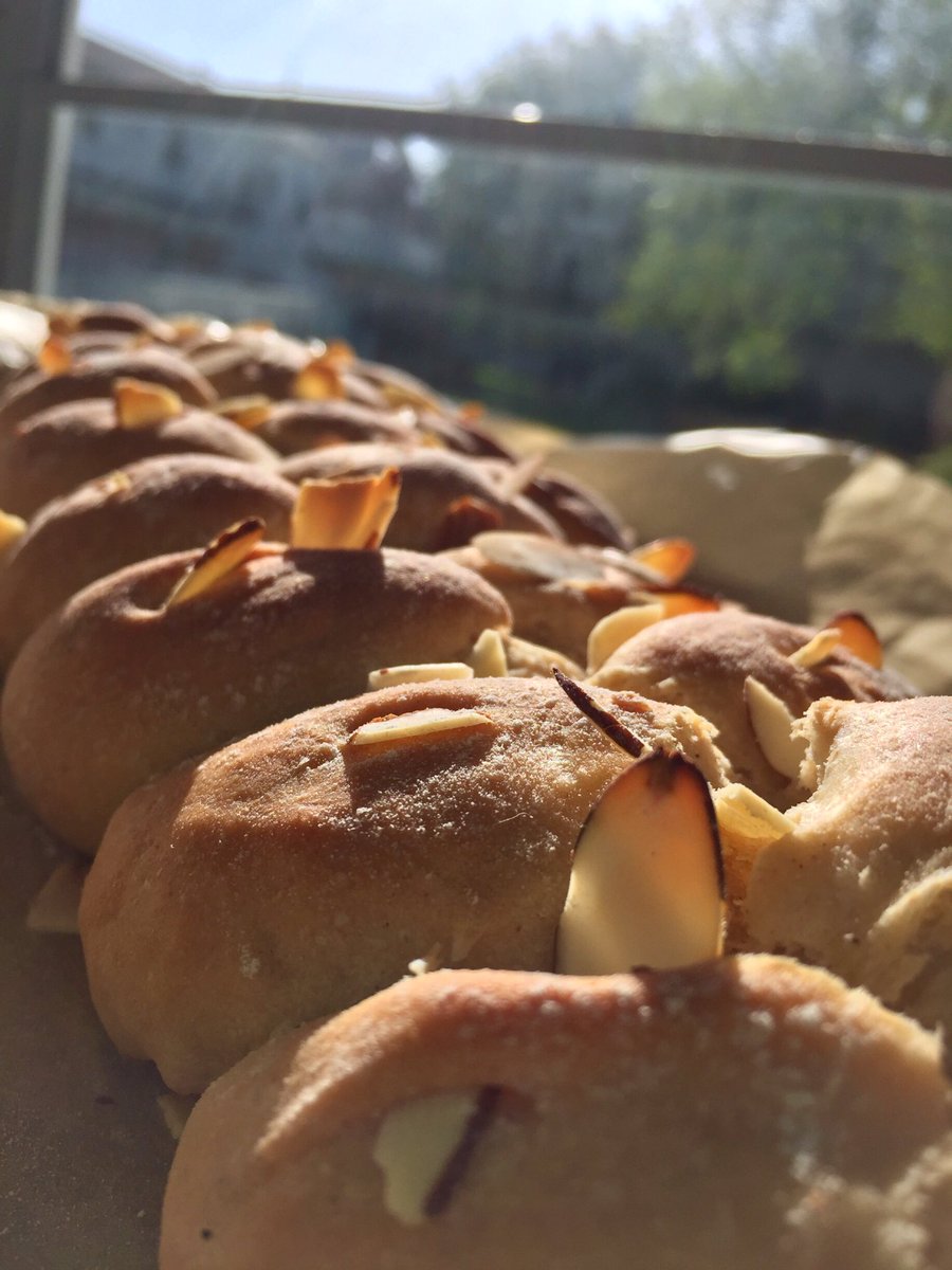 almond challah, before & after made with: sweet almond oil, almond extract, sliced almonds, cinnamon