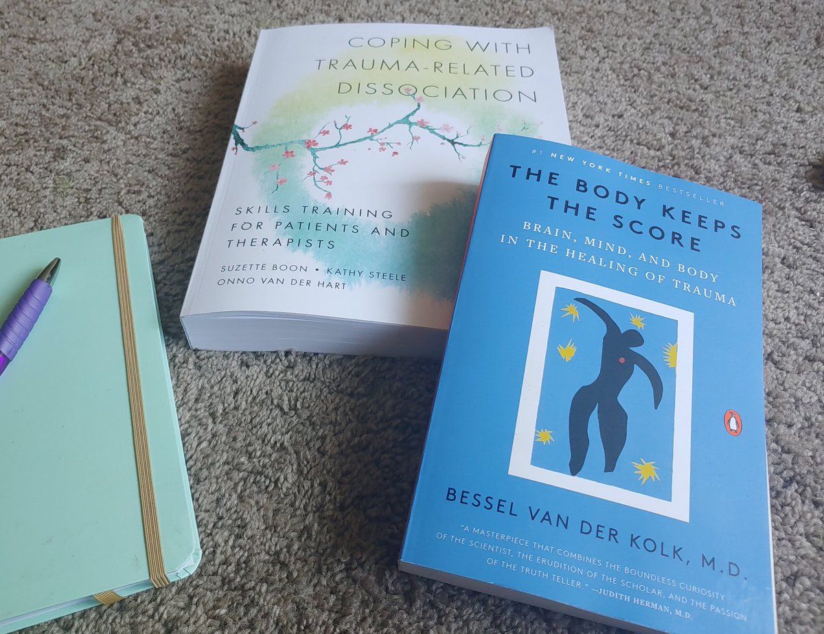 kairosrhetoric's tweet photo. NEW BOOKS! I'm excited to get reading, and to get healing! I have a lot of faith in these two great pieces of literature.
The preface of Coping With Trauma-Related Dissociation already had me in tears!
#feelingunderstood
-Bodhi https://t.co/3bHs5pKylN
