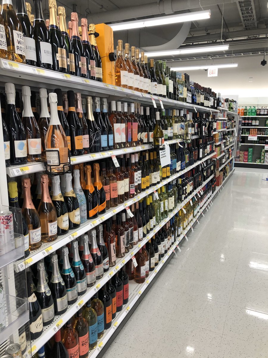 JustLikeYuh's tweet photo. The Wicker Park team is ready to win the season through great merchandising, full shelves, and accurate data! Bring on the sales! @cyndy_beastmode @MikeQuinn75 @A_Leigh_  #MemorialDayWeekend #bringjoy #T3307 https://t.co/cdLuQregQ8