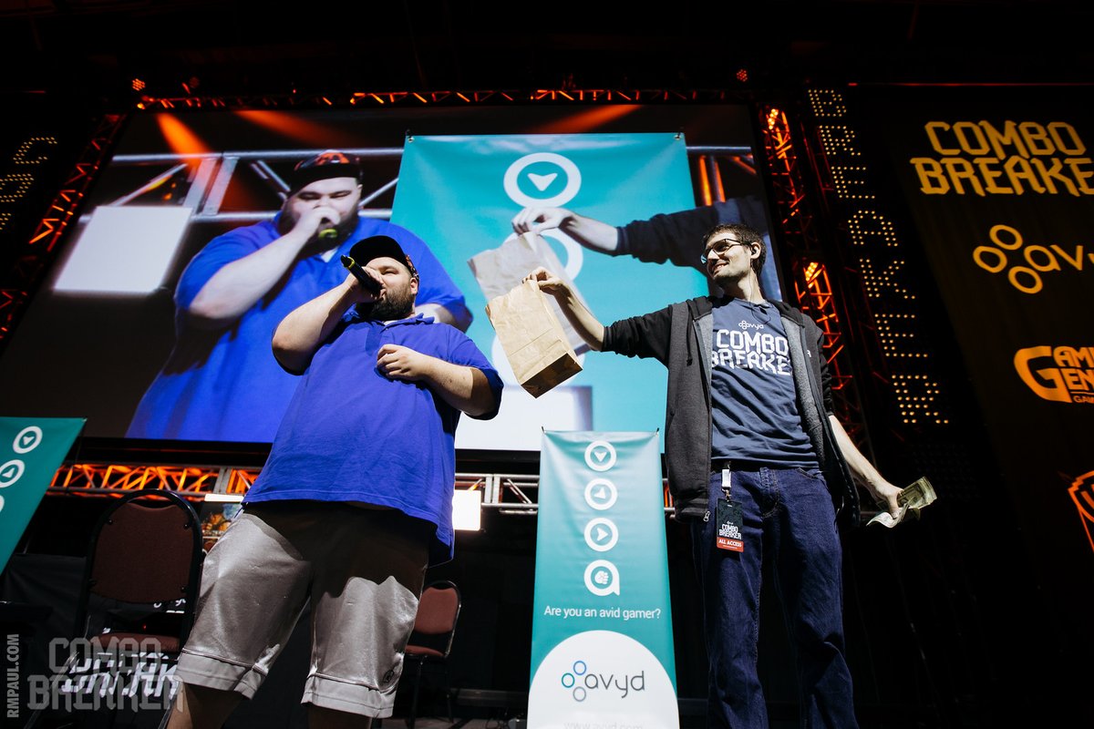 COMBOBREAKER's tweet photo. The craziness that was the #CB2016  Auction Tournaments. https://t.co/mWWXC2JCia