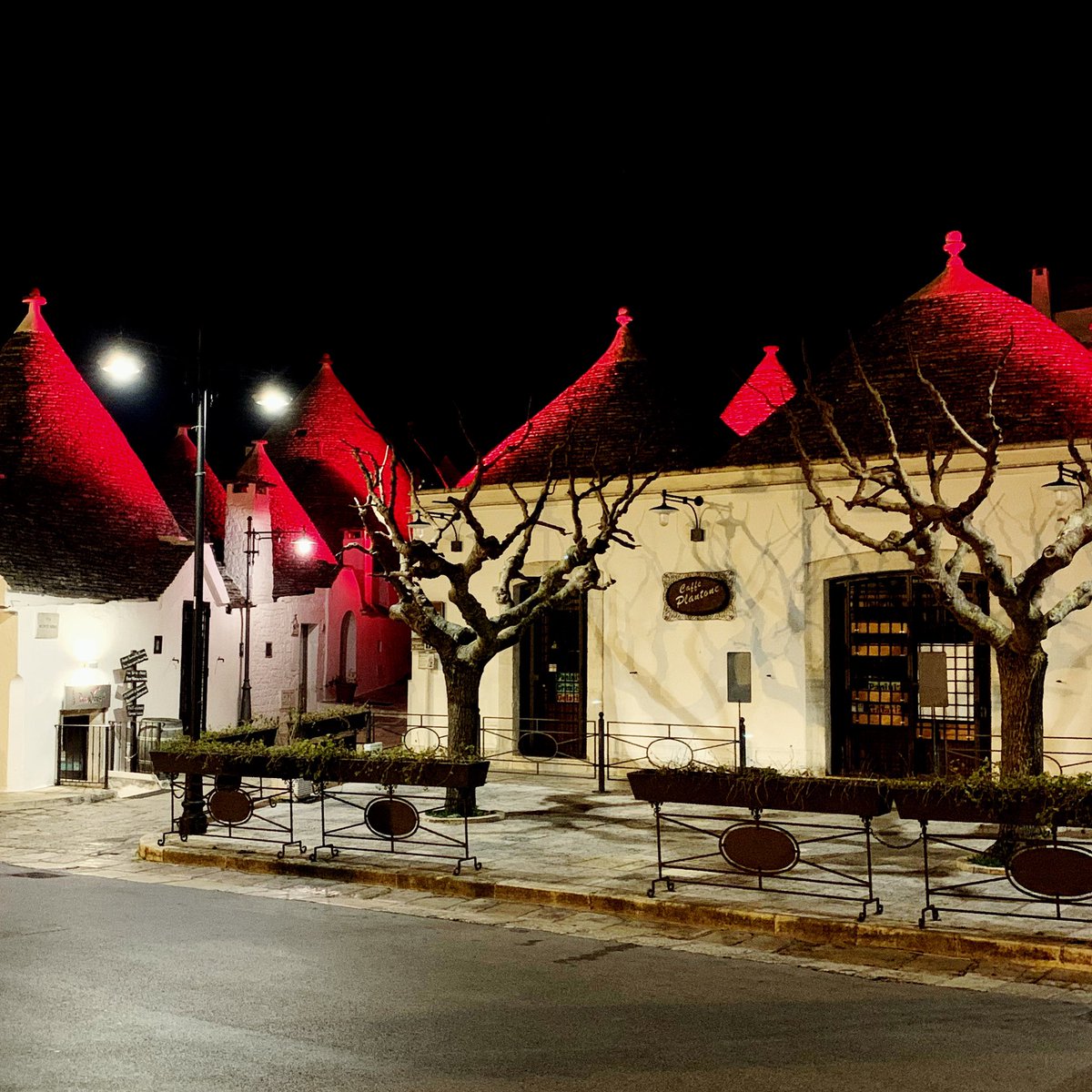 #Italia #trulli #UNESCO #discover #Travel #travelphotography #luxury #tour #love