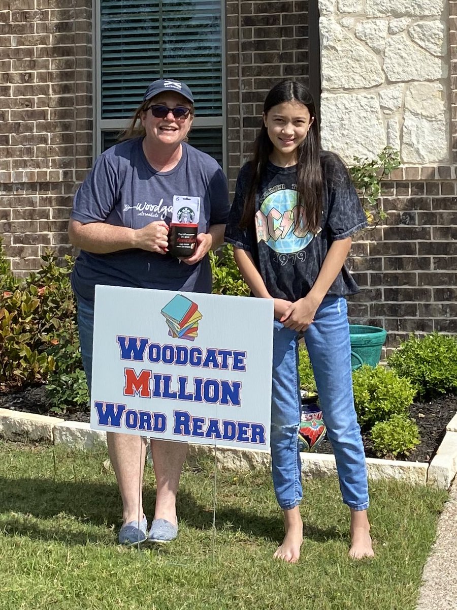 More #MillionWordReader #Family #Support for Nandini &amp; Jaden <a href="/woodgatemisd/">Woodgate Interm.</a> Way To #BEEaReader 🐝#WybleStyle Jonathan &amp; Kaylani show #TeacherAppreciation #ThankYou #OhHAPPYday ❤️#LookHowTallYouAre  #itsGREAT2bWoodgate