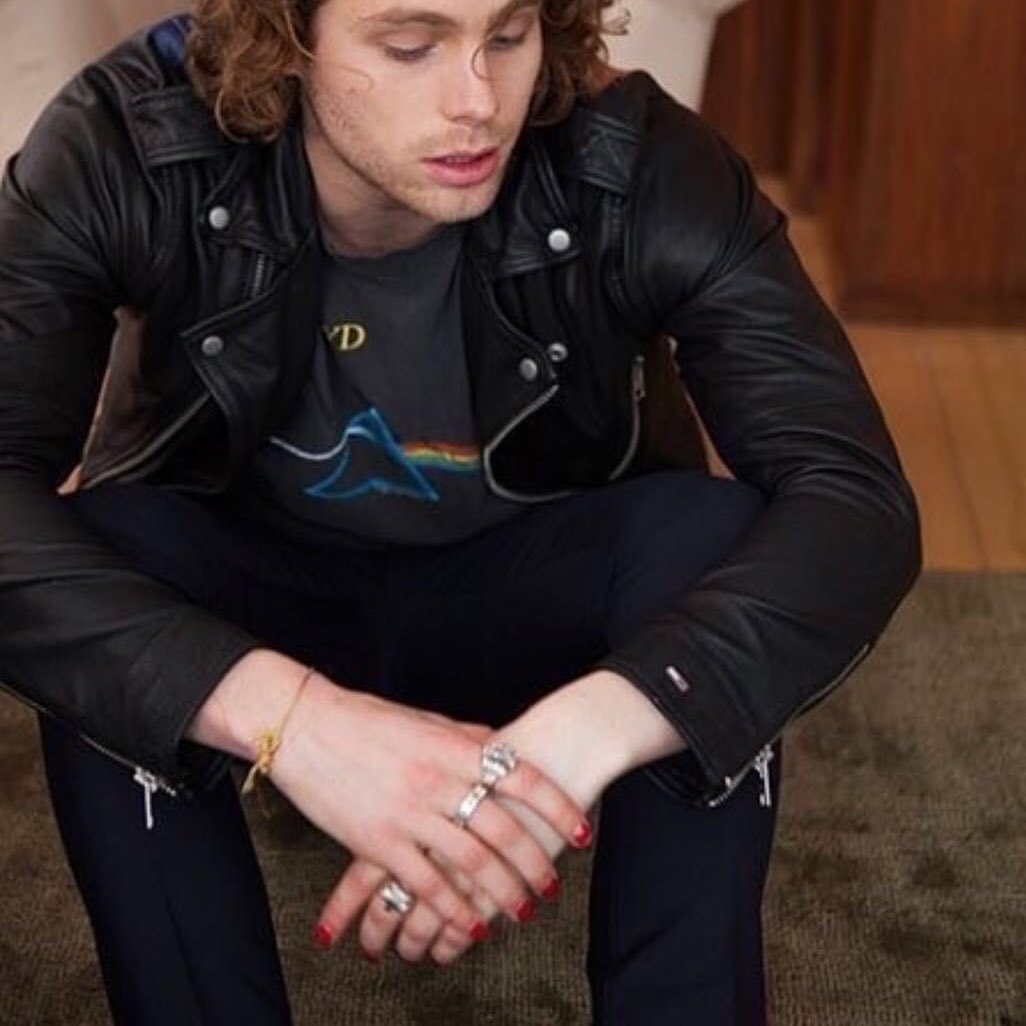 luke wearing rings; a appreciation thread