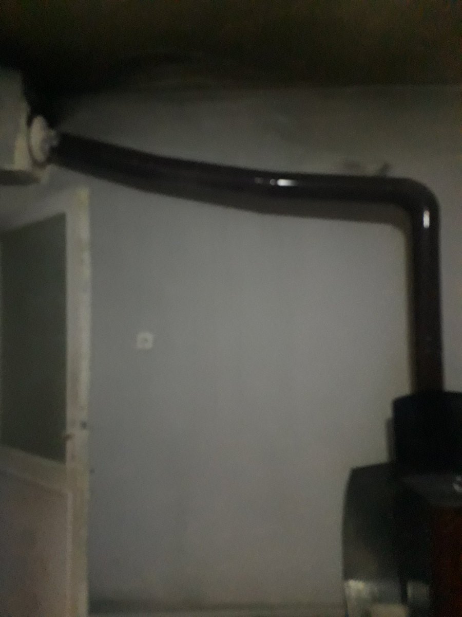 #HalukLevent merha durumum iyi degil kirada oturuyorum  2 tane cocugum var  su faturami odeyemedim kestiler dolabim bombos  evimin durumu bu gelip bakabilirsiniz zor durumdayim kendim icin degil cocuklarim icin allah rizasi icin yardim edin