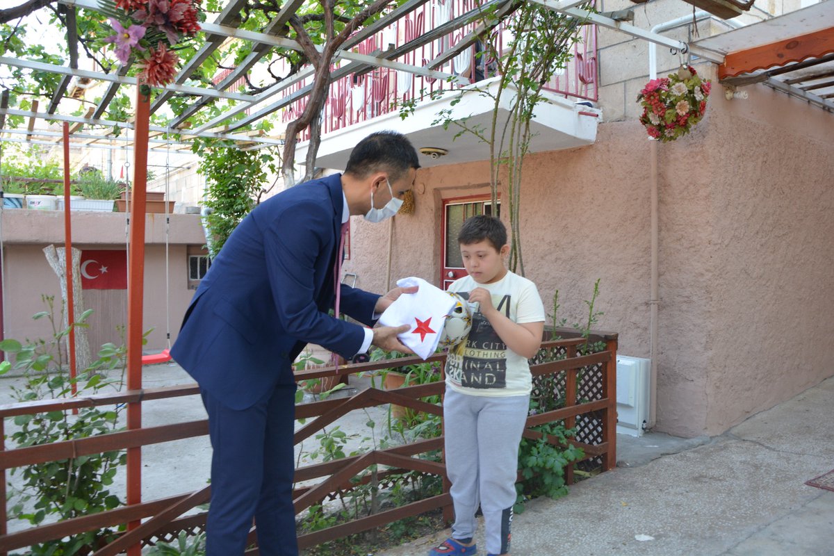 Gençlik ve Spor İl Müdürlüğü olarak, bir çocuğun yüzündeki tebessüm olmak için var gücümüzle çalışıyoruz. <a href="/Muhsinozdemir50/">Muhsin ÖZDEMİR</a> abileri her zaman onların yanında...

nevsehir.gsb.gov.tr/HaberDetaylari…

<a href="/kasapoglu/">Dr. Mehmet Kasapoğlu</a>
<a href="/hamzayerlikaya/">Hamza Yerlikaya 🇹🇷</a>
<a href="/sinanaksu/">Sinan Aksu</a>
<a href="/ihsanselimb/">İhsan Selim Baydaş</a>
<a href="/mehbaykan/">Mehmet Baykan</a>