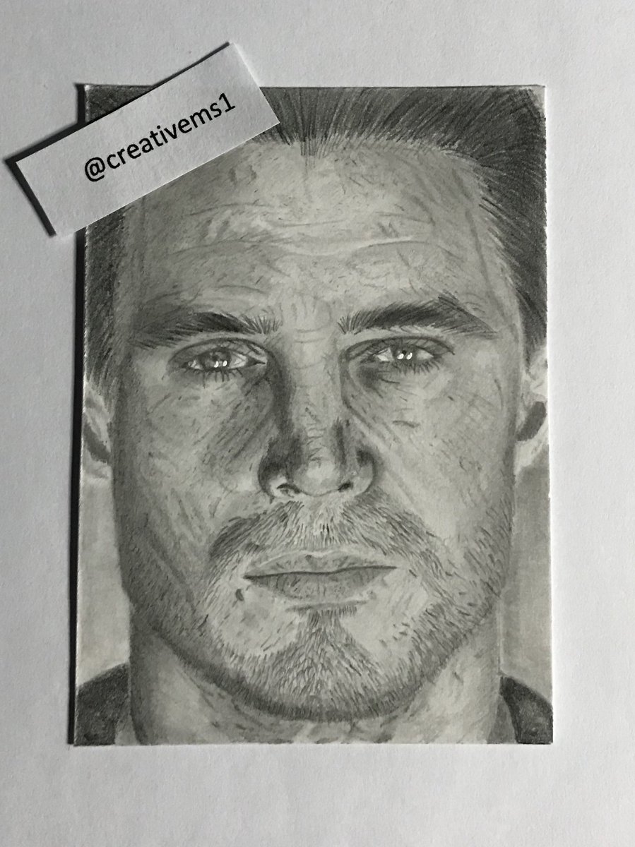 My drawing of <a href="/StephenAmell/">SA</a> #FanArtFriday #fanart #drawing #drawingoftheday #ArtistOnTwitter