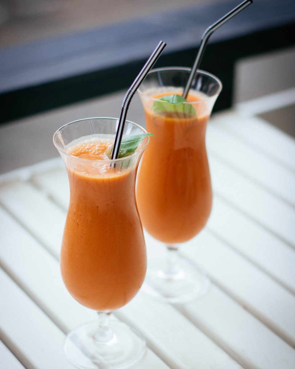 Carrots &amp; Turmeric Juice -Juice 3 organic carrots &amp; add 1 tbs of Pius Vita Organic Turmeric.

piusvita.com

#organic #carrots #turmericbenefits #turmeric #juiceworld #glutenfree #veganrecipies #vegan #healthydrink #healthylifestyle  #drink #drinkwell #wellnessthatworks