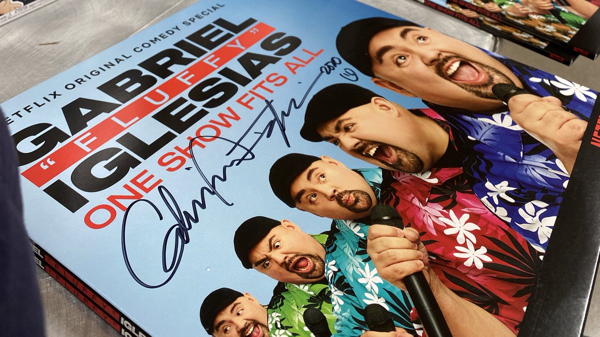 fluffyguy's tweet photo. Congratulations @haw322 (Heather) YOU r the winner of the signed #RetroFluffyRecord from https://t.co/Anmui7TJv3 Please CK ur DMs for details on claiming ur prize ๐ https://t.co/BGIgboWTME