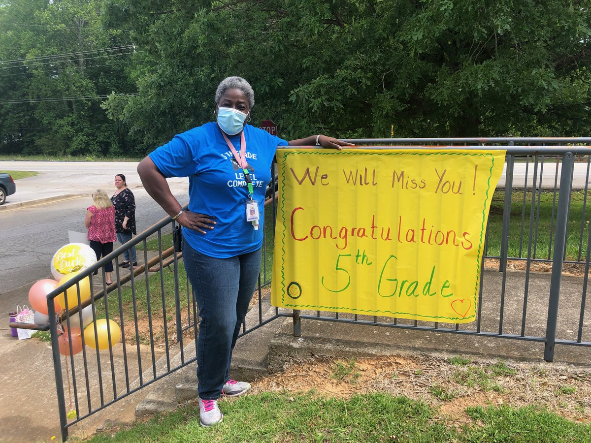 SonjaBNelson's tweet photo. Today, we celebrated our 5th graders last day of school with a parade.  Thank you staff and 5th grade parents for giving the students a wonderful memory to end their school year!!!! This is just a few of the pictures taken. @pauldingboe @TiffanyFrach https://t.co/bLEDsYeAy3