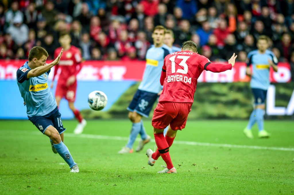 bayer04_es's tweet photo. ⚫¡Los esperamos mañana junto a Ezequiel #Daray!🔴
¡Les traeremos EN VIVO aquí en nuestra página de Facebook el previo del partido, contenido exclusivo y responderemos sus preguntas!
⏰: 7:30🇲🇽 8:30🇨🇱 9:30🇦🇷🇧🇷 14:30🇪🇸
#BMGB04 | #UnidosALaDistancia https://t.co/6bx4Tnd5bz