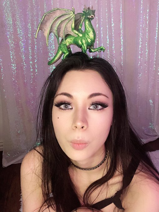 Watch 🌸 𝖕𝖗𝖎𝖓𝖈𝖊𝖘𝖘 𝖆𝖑𝖚𝖗𝖆🌸's leaked NSFW photo on TwXstars