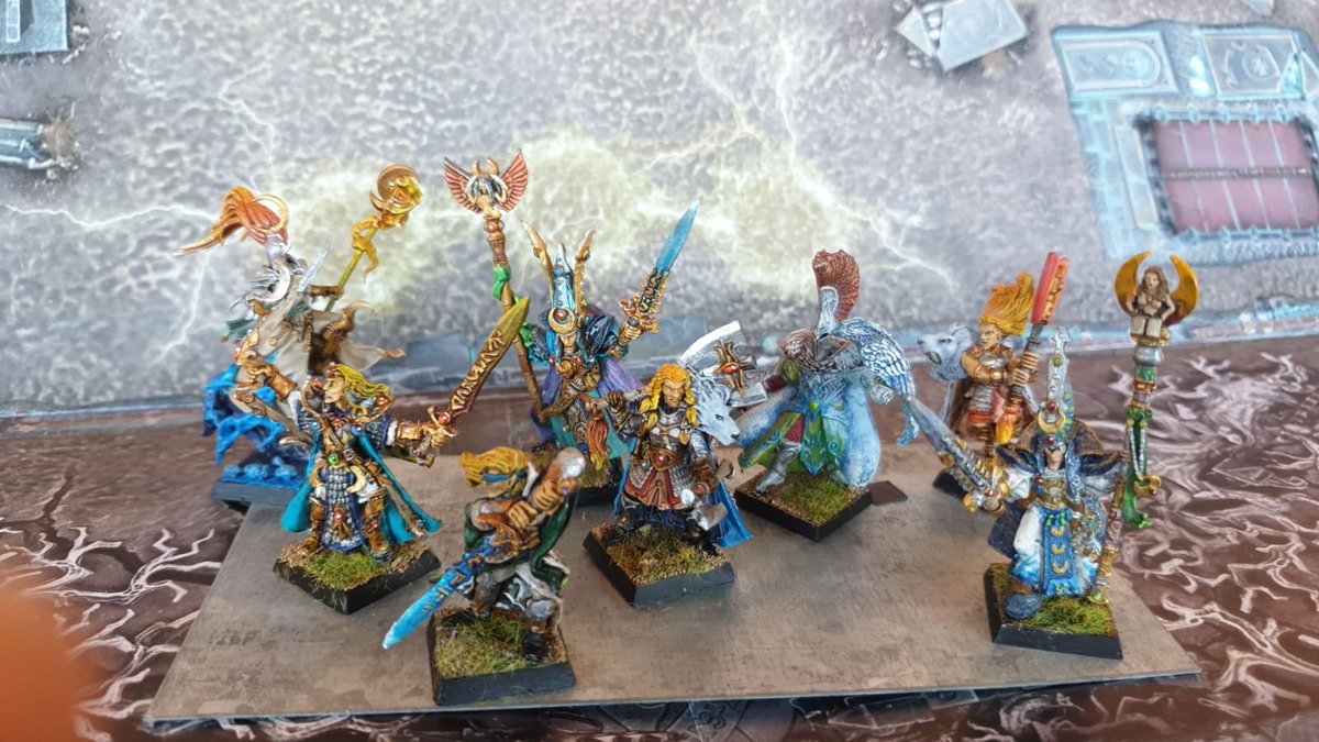 tercioinvicto's tweet photo. Foto familiar de los personajes pintados por Raúl #goldenterciata
#grangoldenterciata
#paintingminiatures
#PaintingWarhammer #WarhammerCommunity
#ageofsigmar
#highelf
#citiesofsigmar
#warhammer
#warhammefantasy
#the9thage
#warhammeroldworld
#teclis #korhil #alithanar #eltharion https://t.co/w3qBUChCRJ