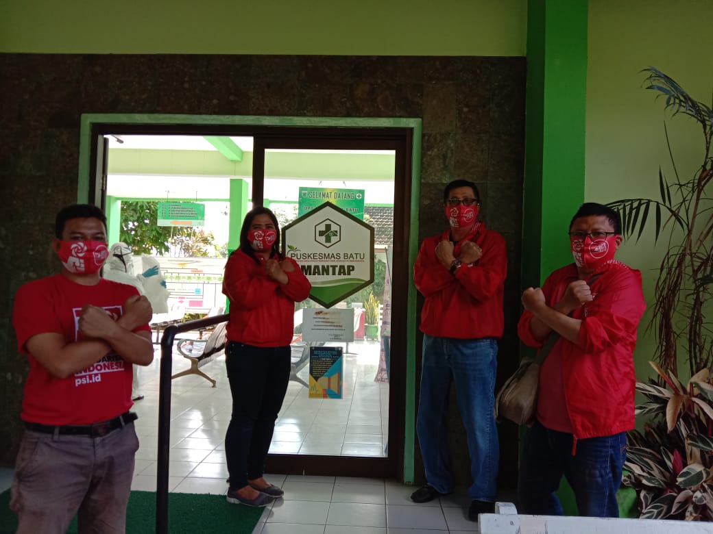 Penyampaian Bantuan APD PSI kota batu dengan Sasaran Puskesmas Kota Batu dan Puskesmas Bumiaji. Dengan semangat kami mari bersama lawan Covid19 dengan saling membantu antar sesama

#SaveTenagaMedis
#TetapdiRumah
#AksilawanCovid19
#PSIbersamaRakyat