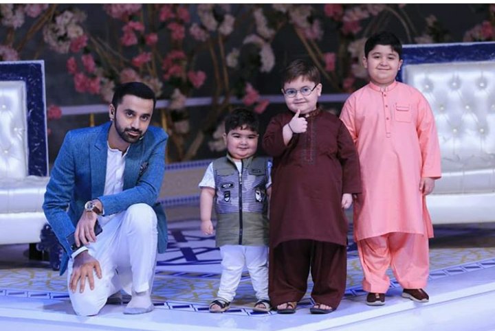 milkyy_23's tweet photo. WB ne aj kids segments kiya tu... lekin daact sahab k janay ki wajah se un k lehjay mai kafi udasi ti😞
Daact ap k ly hamari taraf se dher Sara pyar or hamari dua hai ap hamesha khush rahein❤❤❤
#ShaneRamazan
#WaseemBadami
#DaactSahab
@WaseemBadami
@PeerAhmadShah01 https://t.co/lu74Nm3dBa
