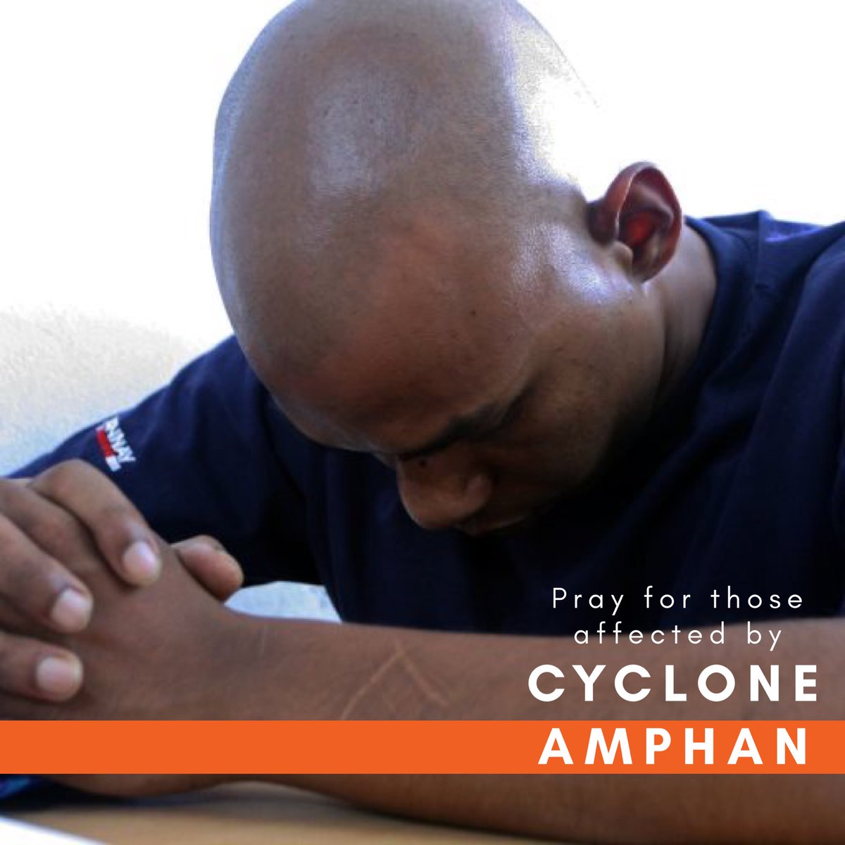 OpenDoorsCanada's tweet photo. Friends, please be in prayer for Bangladesh and India, hit by #CycloneAmphan. Millions are displaced and the emergency centres are packed with people, inviting the spread of #COVIDー19. https://t.co/dMjGWmPxnR