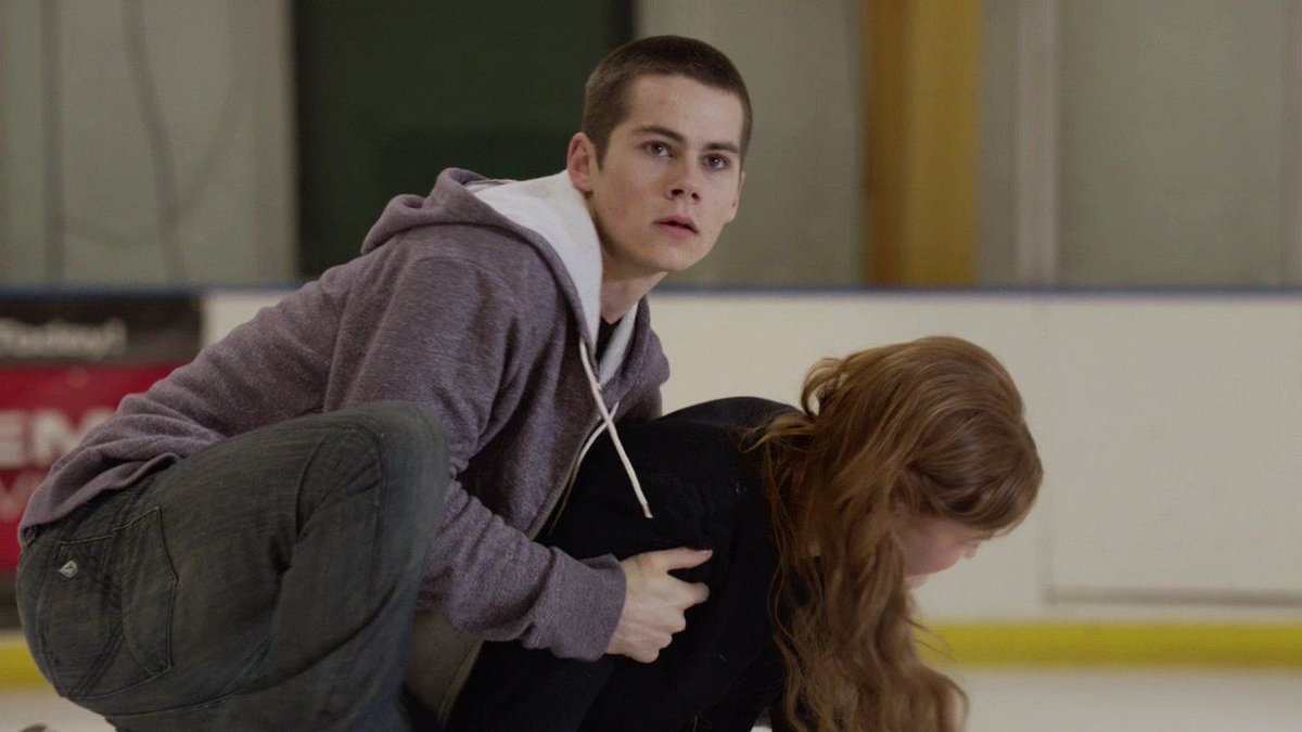     2×03 *Lydia sees Peter under the    ice and she screams.  Stiles tries to calms her* 