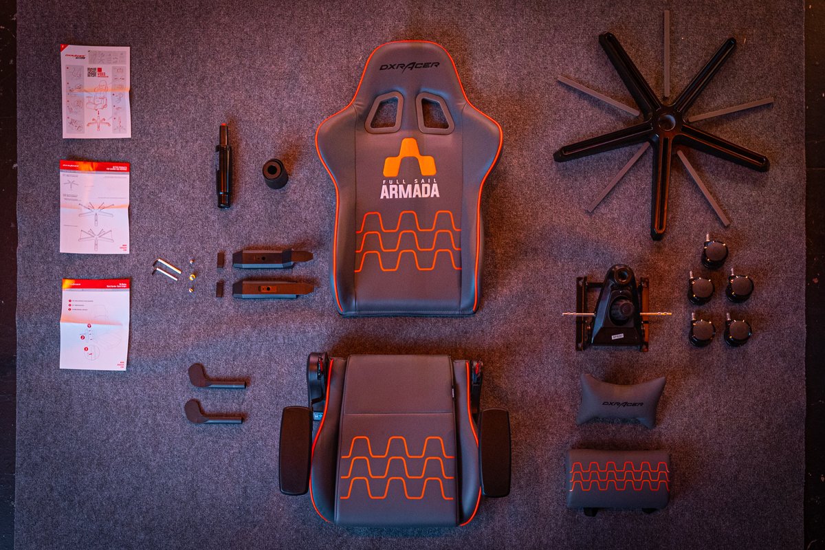 FullSail's tweet photo. Views from above have never looked better 🤩
What are your Friday night plans? 🎮

#dxracer #chair #gamingchair #dxracerchair #customgamingchair #gamerchair #gamechair #topdown #layout #collegiateesports https://t.co/RGpkOKDL7E