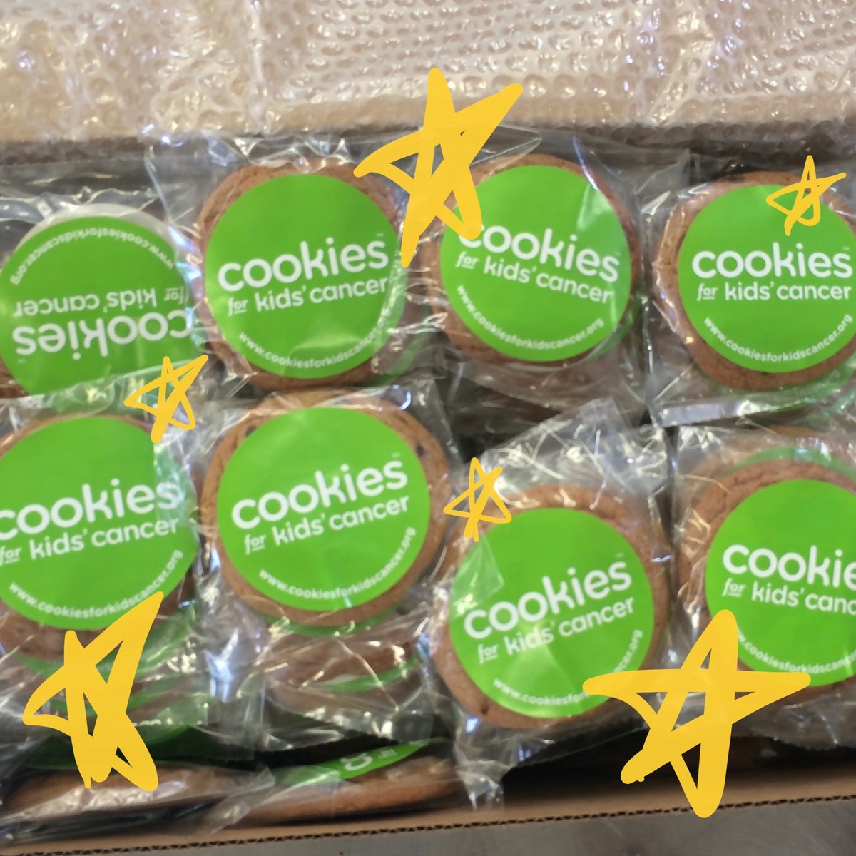 Cookies4Kids's tweet image. We love to hear stories from our #GoodCookies about where they're sending love these days. Whether you choose a nurses' station, a doctor's office, or a blood drive, our Cookies That Care package is the perfect way to show gratitude and make a real impact!
soo.nr/pvQv