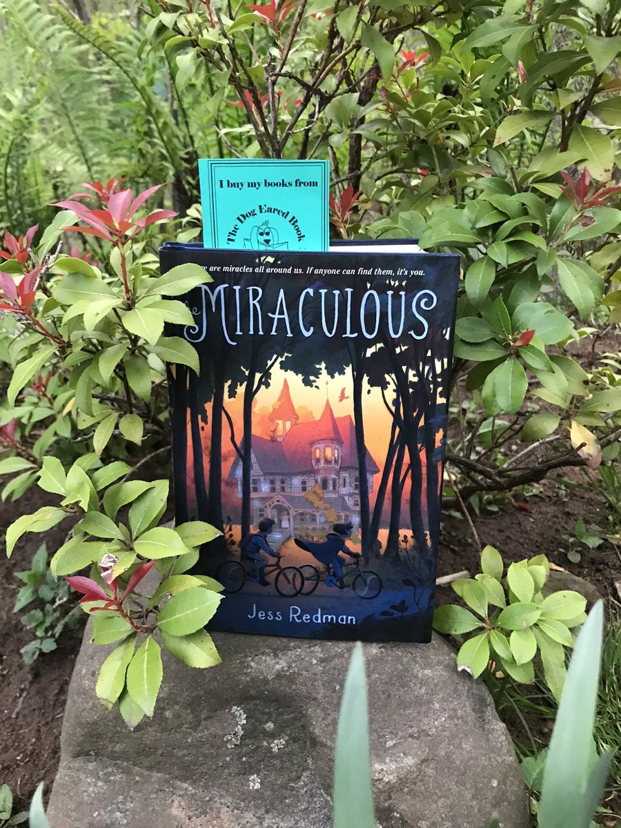 🎉🎉Friday Night Raffle#10🎉Follow author <a href="/Jess__Red/">Jess Redman</a> &amp; indie bookshop <a href="/DogEaredBookNY/">The Dog Eared Book</a> &amp; RT by 6pm 5/23 for a chance to win #TheMiraculous ✨💛✨💛✨💛✨💛✨💛✨💛✨💛<a href="/fsgbooks/">Farrar,Straus&Giroux</a> #KidsNeedBooks