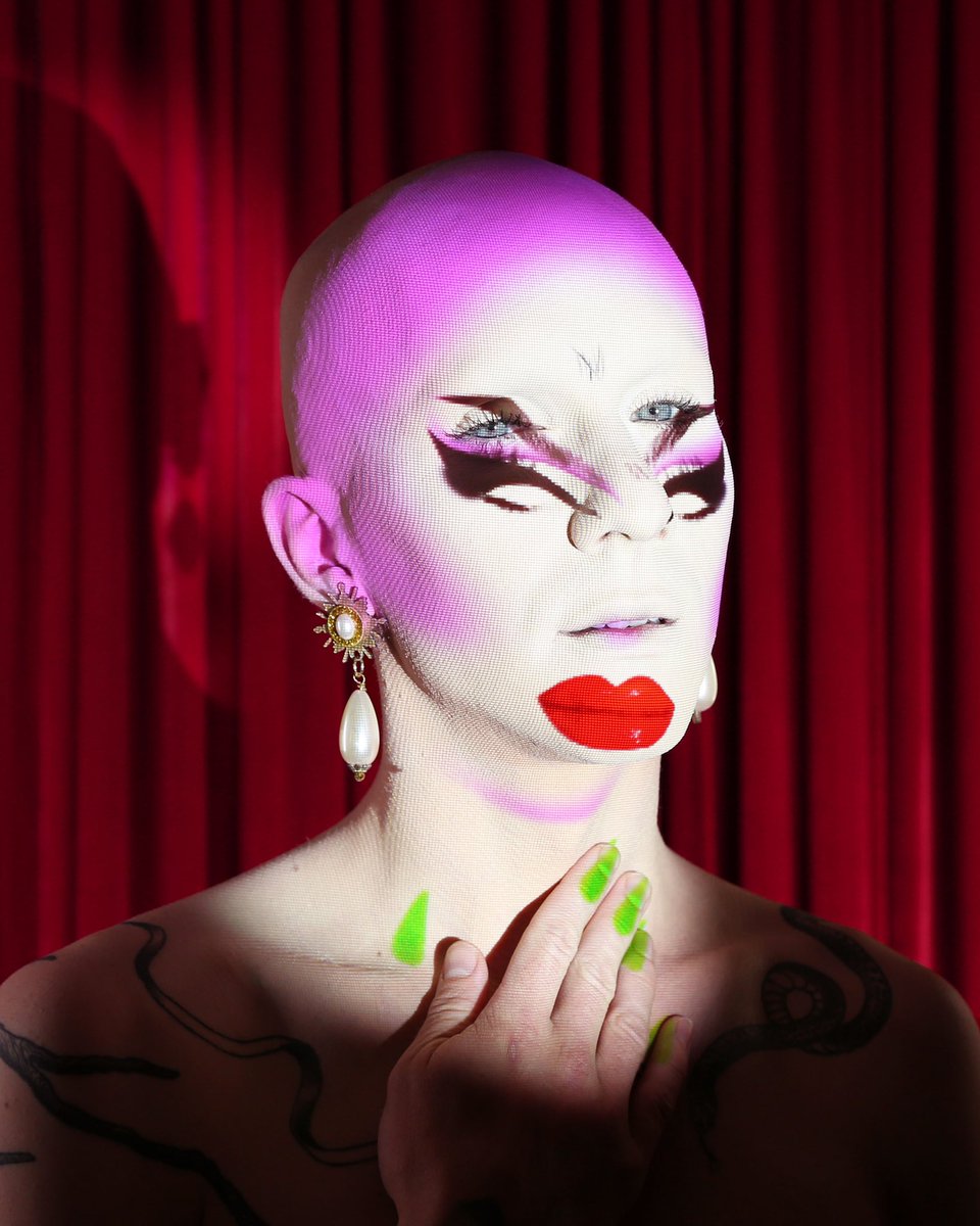 sasha_velour's tweet photo. 🔮🌟📽💅 https://t.co/ffHtmjV54m