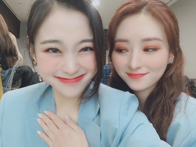 YesNoYes111's tweet photo. Dreamcatcher fans - I started to write a fanfic that involves two #Dreamcatcher members - #Sua and #Gahyeon :DDD
The story is called "The Dream - A SuaGah fanfic" and chapter 1 is already out! ^^ The link is here: 

https://t.co/8FetU9nGFP

#SuaGah https://t.co/fHPjFAmgMi