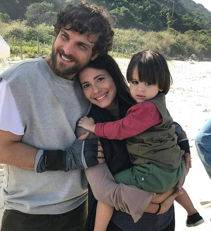 tharubs_'s tweet photo. Zoe, gravidinha!!! O baby está a caminho !!! 
#Benzoe 
#NovelaApocalipse24
#NovelaApocalipse https://t.co/c2Q2kO6Gqq