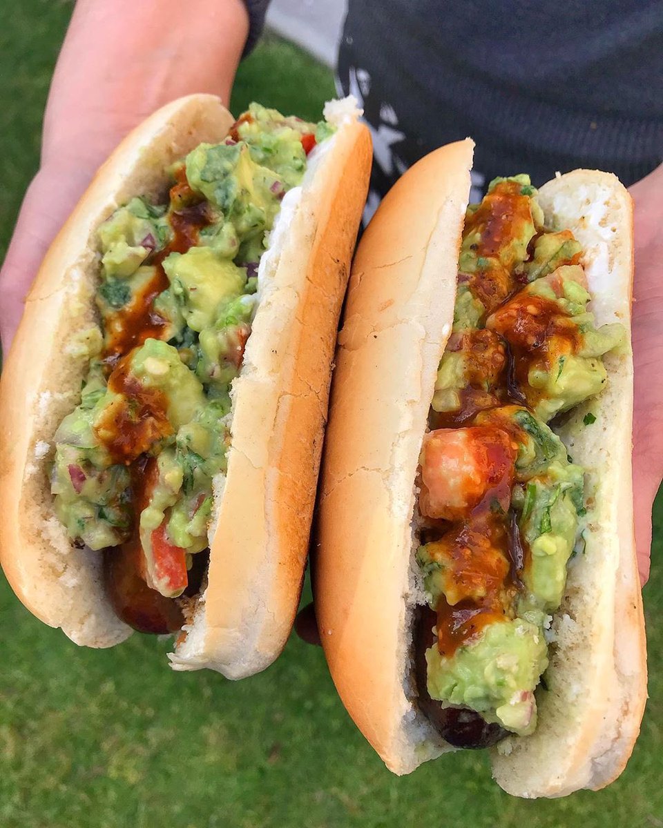 EvergoodSausage's tweet photo. Hot Links topped with homemade chunky guac and hot sauce. Straight FIRE π₯ π₯ π₯!!! #evergood #evergoodsausage https://t.co/kSvtMfDiTm