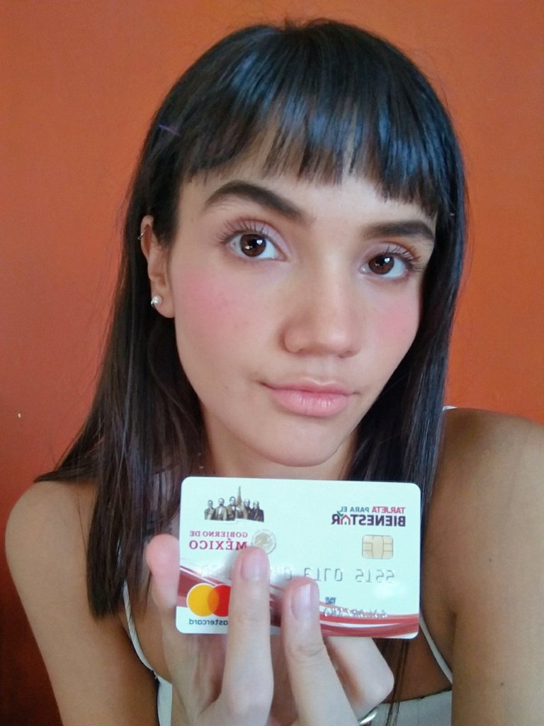 mariadlaselva's tweet photo. Ayer vote por un hombre que me prometia esperanza.

Hoy 22 de mayo del 2020 he ido a mi centro universitario a recoger un pedacito de la #4taTransformacion.

Que no digan que #AMLO no cumple, porque aquí está la prueba, mi beca de jóvenes escribiendo el futuro en mis manos. https://t.co/UxsDMZrKS9