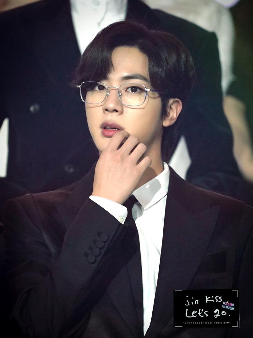 ✳︎✲︎✰︎ Seokjin looking UNREAL ; a healing thread ✰︎✲︎✳︎