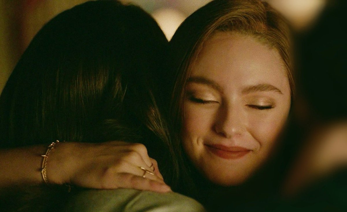 hope and josie managing to give each other priceless and meaningful gifts. exactly!