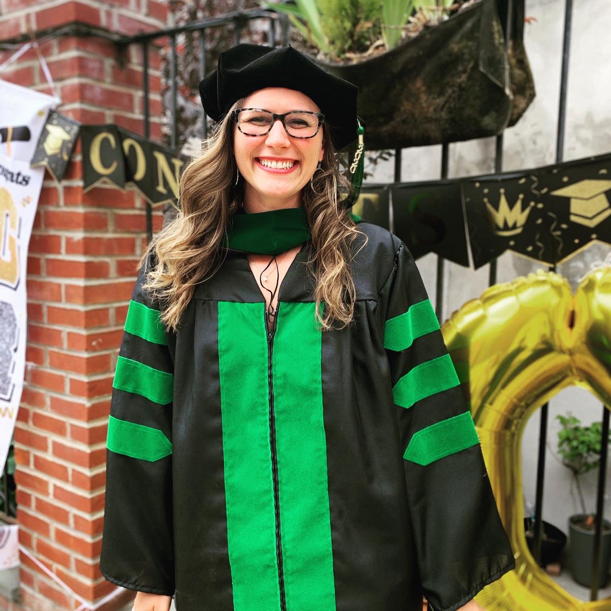 CaitSilvestri's tweet photo. COVID has inspired a lot of creativity these past few months. An unconventional graduation to say the least, but one I will always remember and cherish. Bittersweet feeling as I leave my Philly family, but excited to start this next chapter in NYC! #JeffGrad2020 https://t.co/apAsL4RkiF