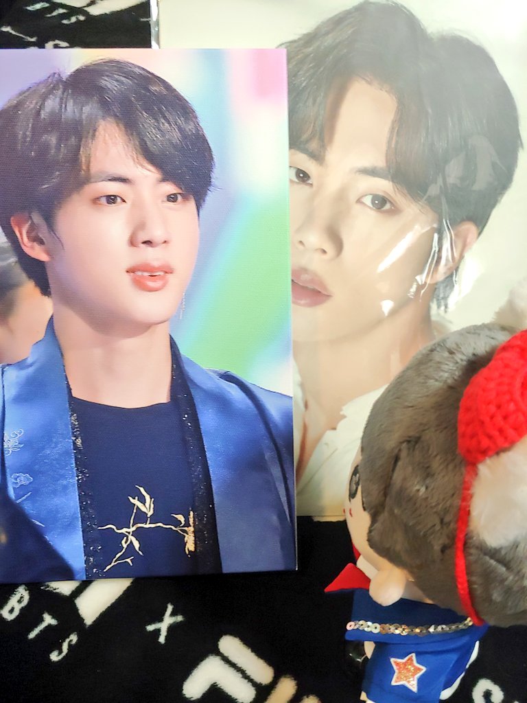 sis_1230's tweet photo. @boybe_myth 보이님 럭키넘버 액자가 도착했습니다😭💜 전시에서도 너무 행복했는데 찌니 액자까지 이렇게 당첨되다니🔥 너무 예쁘고 귀엽고 잘생기고 혼자 다 하네요.. 소즁하게 걸어두겠습니다😭💜 보이님 전시 감사드려요🙈💜💜 https://t.co/vDHDKb9gvj