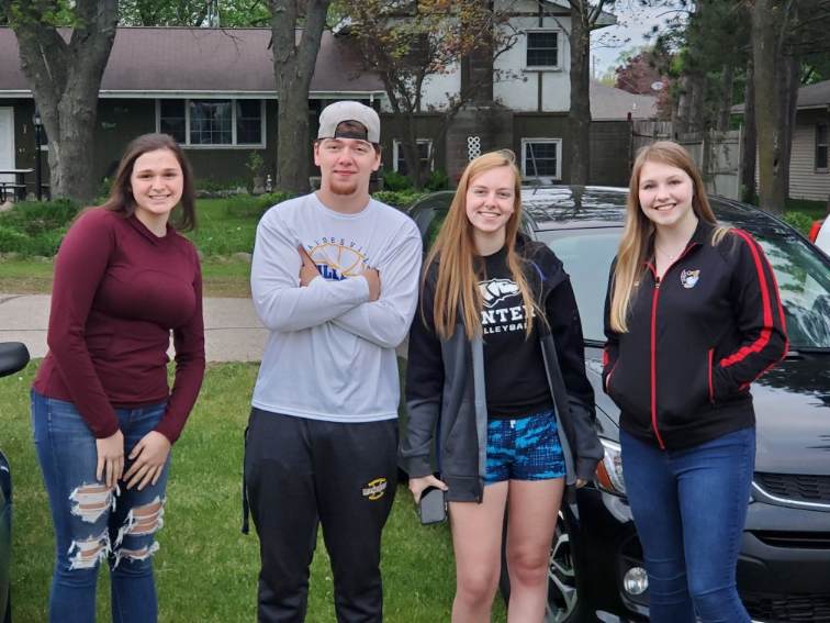 TCPenguinNATION's tweet photo. MORE SCENES FROM TC'S #BeTheLightWI EVENT FOR TC 2020 TONIGHT! WE'LL MISS OUR SENIORS!
#TCPRIDE https://t.co/BqFGoLFvrx