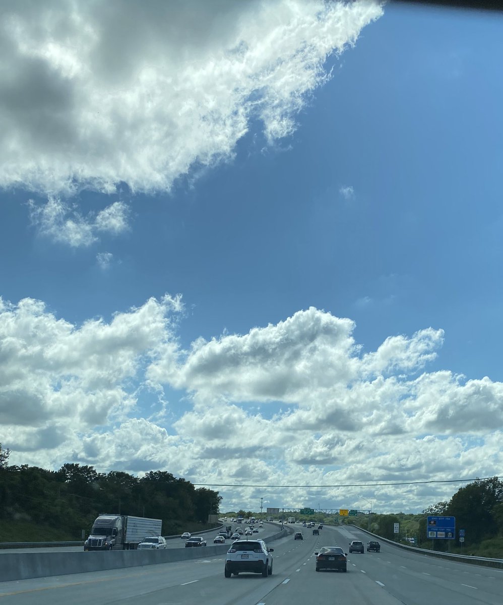 terri_mclain's tweet photo. Driving west today.
Then driving back east.
#FlyoverAmerica https://t.co/j82NAm7Ds6
