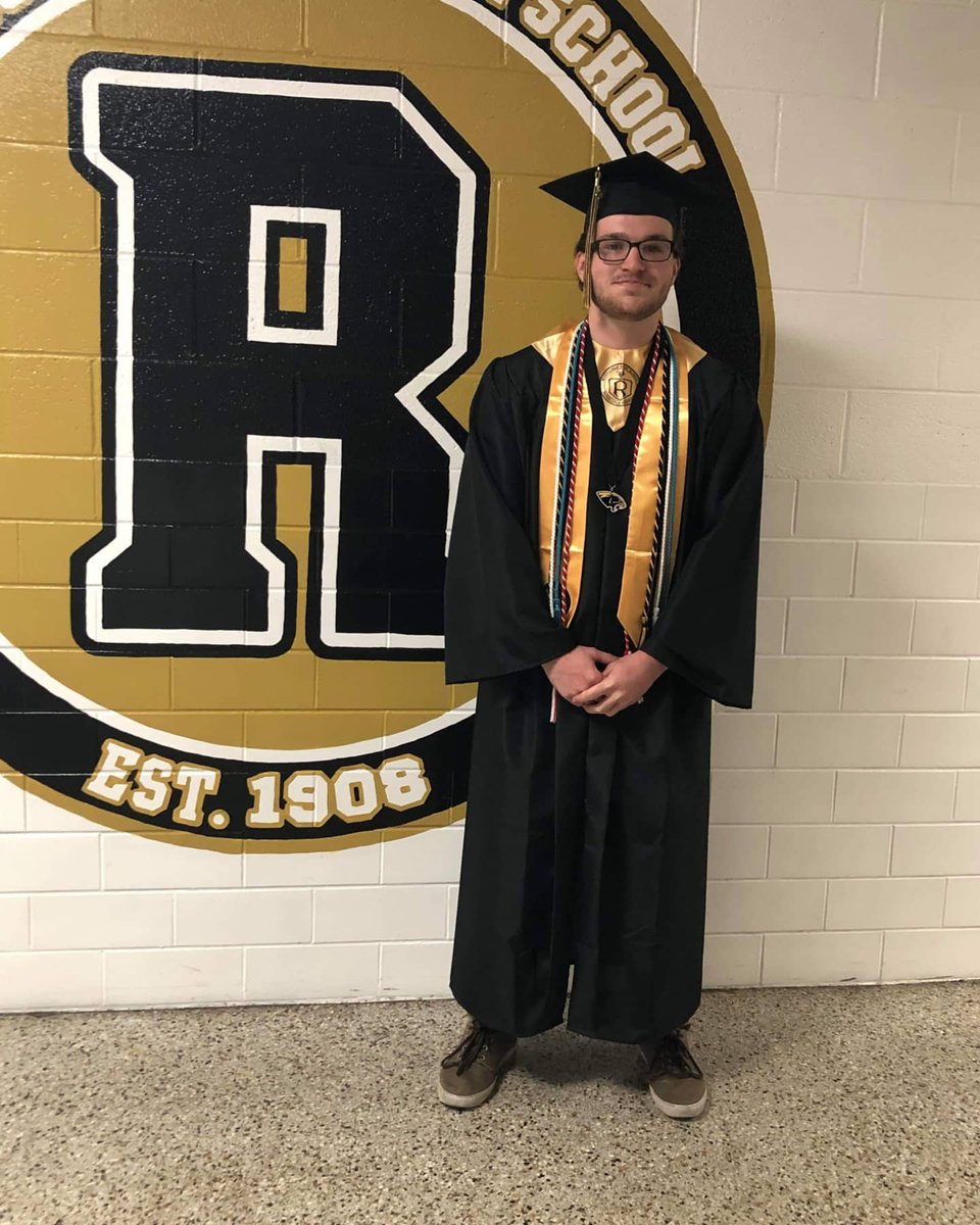 derrick_deen's tweet photo. And thats it, folks! #ClassOf2020 

Thank you for all of the amazing memories @RVKPanthers!!! https://t.co/OtNqnESJ4h