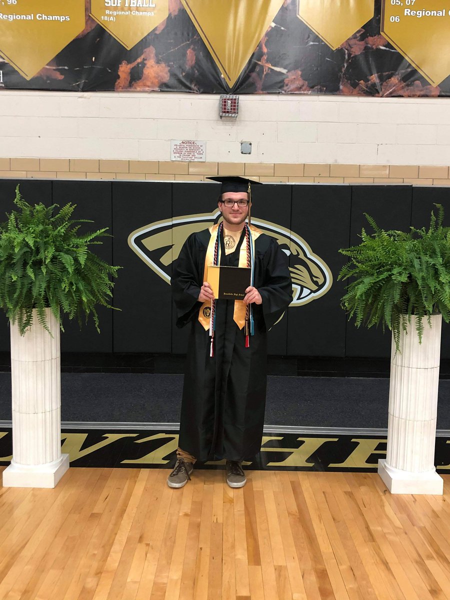 derrick_deen's tweet photo. And thats it, folks! #ClassOf2020 

Thank you for all of the amazing memories @RVKPanthers!!! https://t.co/OtNqnESJ4h