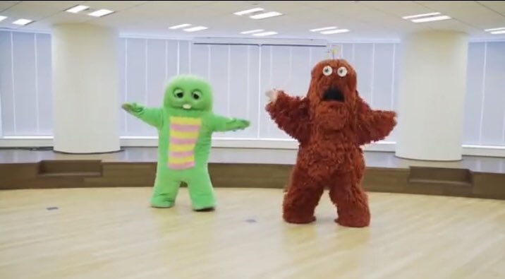 たれめ ガチャピンに似ている私 人ごとには思えない ハンドクラップかぁーー 床大丈夫かなぁーー 飛ばなければ床大丈夫か いや 飛ぶから効果があるんでしょ 笑 ガチャピン ガチャピンチャレンジ 似てる私 たれめな私 T Co C6hep6hugi