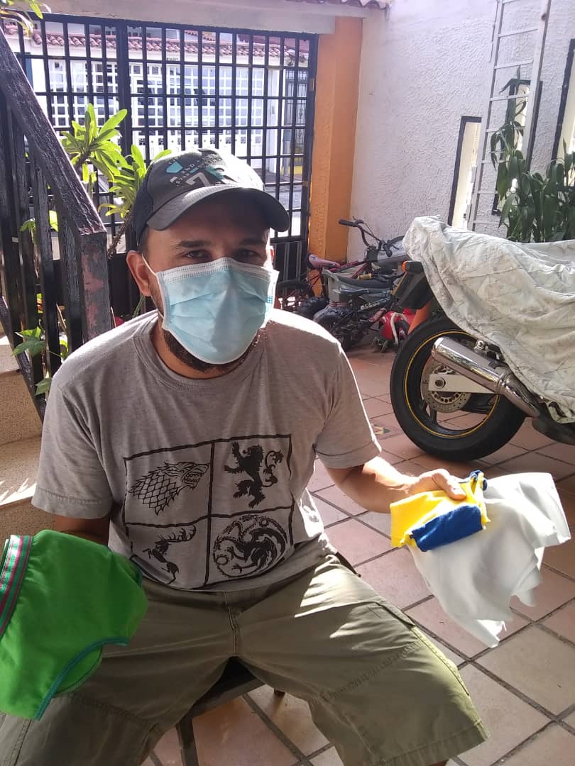 CarmenCarreroS's tweet photo. #INCES Munic. Cárdenas #AltosDeParamillo partic.  formación desde sus casas, culminación de aprendizaje (U.A. 26 horas), Confección de Panty.  FELICITACIONES. Formadora Socorro Acosta del #IncesTextilParamillo #Tachira.
#FormacionIncesEnCasa @WuikelmanAngel @FreddyBernal https://t.co/O1vBOZN5eu